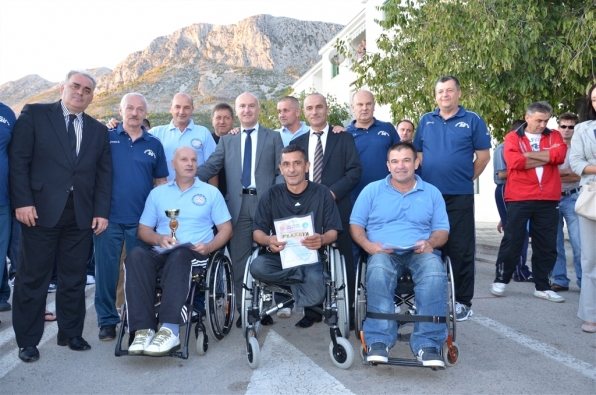 Predrag Matić s invalidima HVO